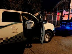 Los uniformados solicitaron a los servicios médicos y a personal de la División Especializada en la Atención a la Violencia contra las Mujeres en razón de género para atender a la afectada. ESPECIAL