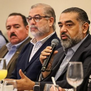 Emprenden mesas de trabajo para dignificar a 15 mil trabajadores agrícolas