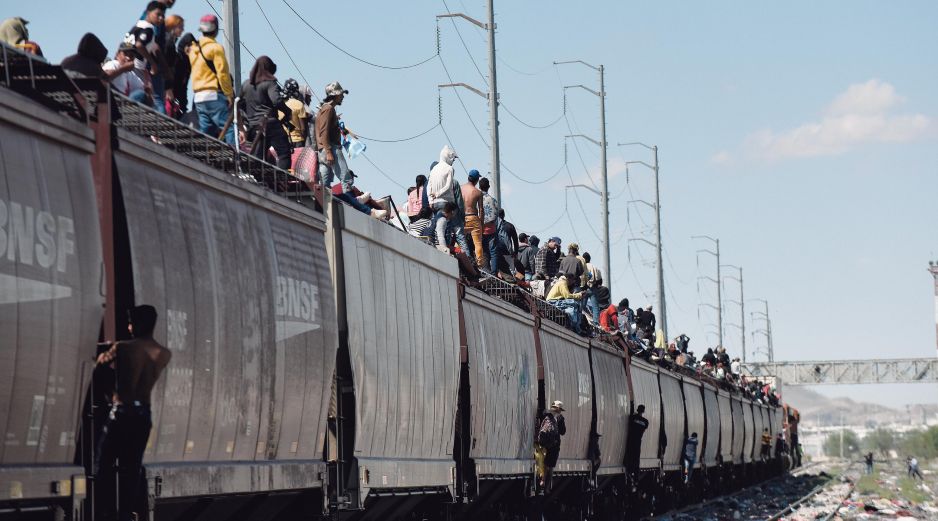 Autoridades afirman que migrantes no utilizan el tren, pero medios de información muestran lo contrario. EFE