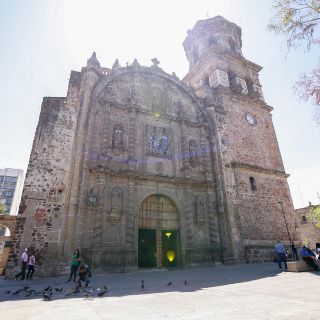 ¿Dónde está el templo de San Francisco de Asís en Guadalajara?