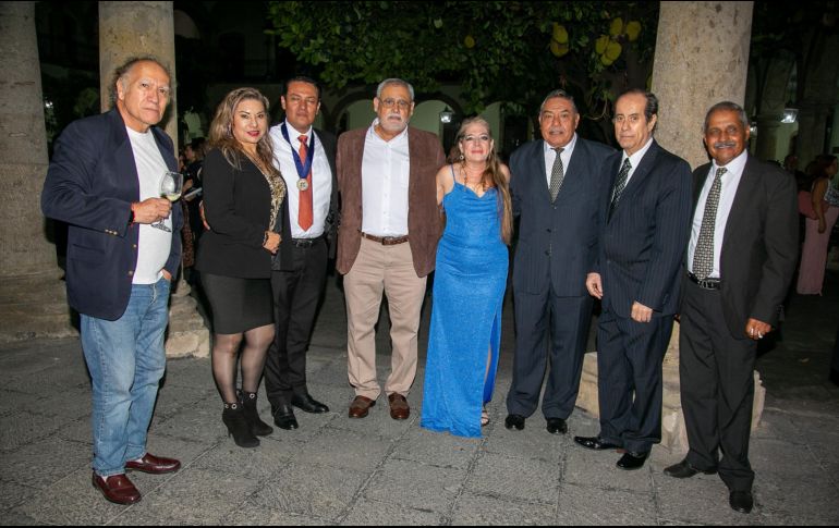 Juan Manuel Figueroa, Lourdes Hernández, Arturo Distancia, Guillermo Robles, Dina Rocío, Benito Corona, Carlos Pérez y Fernando Berna. GENTE BIEN JALISCO/ Jorge Soltero
