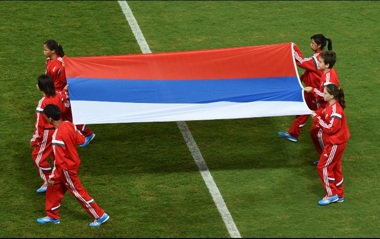 Hasta la decisión de la UEFA, los rusos estaban excluidos de todas las competiciones internacionales de futbol, tanto a nivel de clubes como de selecciones, desde la invasión de Ucrania. AFP / ARCHIVO