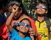 Si quieres ver el eclipse solar este 14 de octubre, chec aa qué hora tendrás que salir a apreciarlo. EFE/C. Karunarathne.