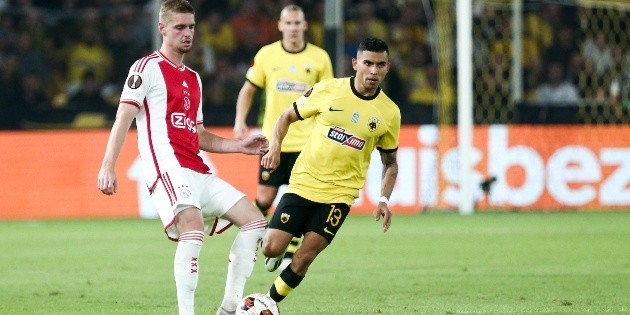 Europa League: Empate sufrido para el AEK de Pineda y Pizarro