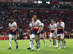 La supuesta pelea entre Víctor Guzmán y el profe Pauno fue el tema principal a inicios de la semana, sin embargo todo se dio vuelta debido a que Chivas anunció la separación de Alexis Vega, Cristian Calderón y Raúl Martínez debido a un tema disciplinario. IMAGO7