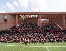 Mediante un mensaje en redes sociales, el presidente ejecutivo de la institución de los Zorros, José Riestra López escribió: “Hoy por primera vez todos juntos en nuestra nueva casa Academia AGA