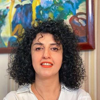 Narges Mohammadi gana el Nobel de la Paz por defender los derechos de la mujer