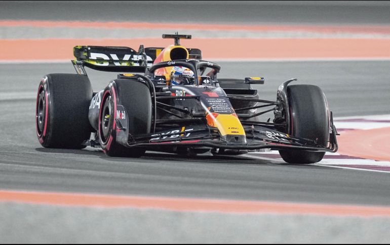 Max Verstappen (Red Bull) está a un paso de coronarse por tercer año seguido como campeón del mundo de Fórmula Uno. AP/A. Schalit