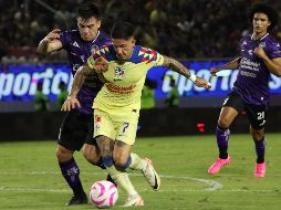 Con goles chilenos, América doblegó al Mazatlán y extendió a 11 su racha de partidos sin derrotas. IMAGO7/E. Reséndiz