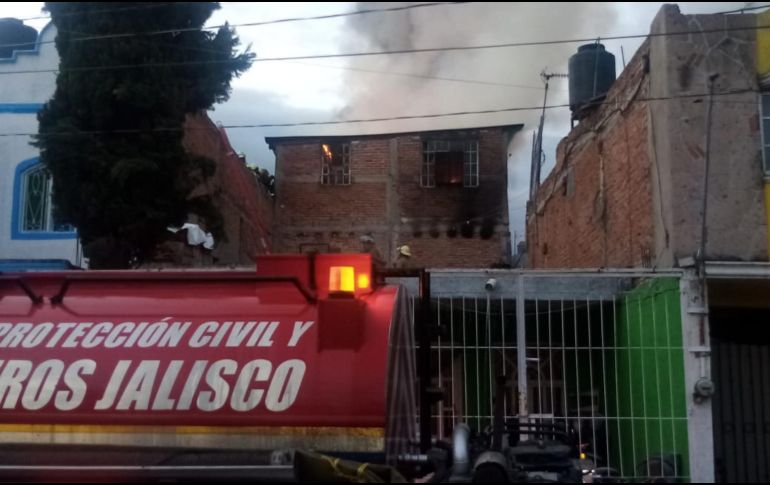 Dos personas fallecieron tras registrarse un incendio en una vivienda esta mañana en el municipio de Tonalá. ESPECIAL / PC Jalisco