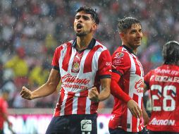 Después de una semana llena de turbulencias y controversias, Chivas celebró con euforia esta importante victoria en el Clásico Tapatío. IMAGO7