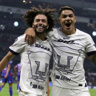 César Huerta y los Pumas golean a Cruz Azul en el Azteca