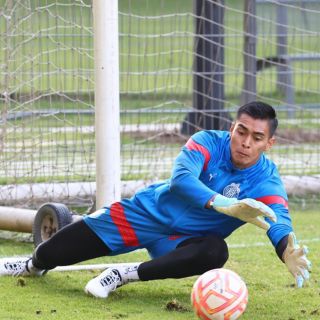 Operan al “Tala” Rangel, tras su lesión en el Clásico