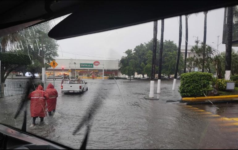 Ante las amenazas de huracanes necesitas estar preparado y seguir las recomendaciones de Protección Civil. EL INFORMADOR/ ARCHIVO.