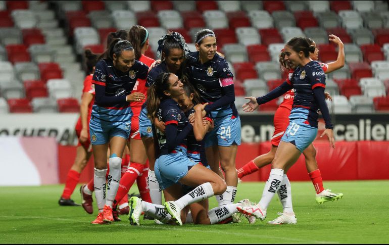 Chivas se quedó en la tercera posición con 30 puntos, perfilándose a la liguilla y su siguiente compromiso será frente a León el jueves 12 de octubre a las 19:06 horas en el Estadio Akron. IMAGO7