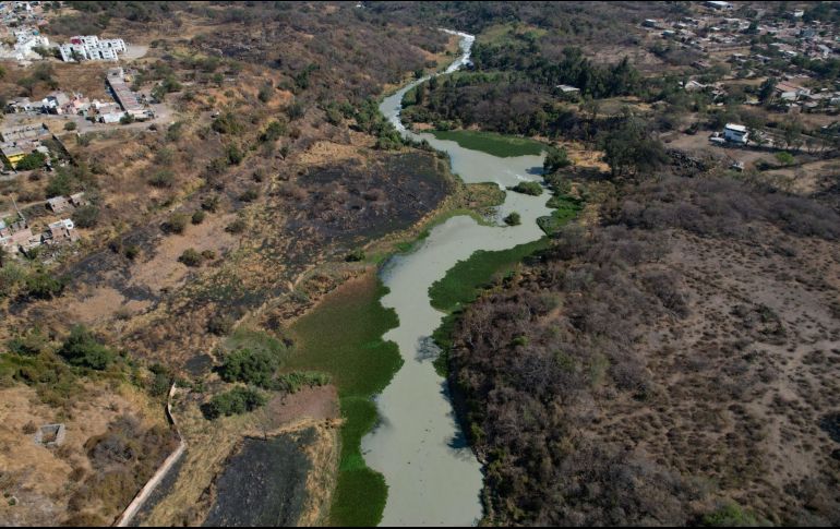 Elementos municipales desplegaron un dron para verificar y observaron dos cuerpos en avanzado estado de descomposición. EL INFORMADOR/ ARCHIVO.