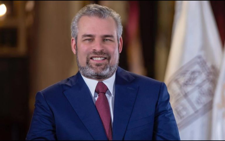 Durante una conferencia de prensa, el gobernador de Michoacán, Alfredo Ramírez Bedolla se burló del conflicto entre Hamás e Israel. ESPECIAL.