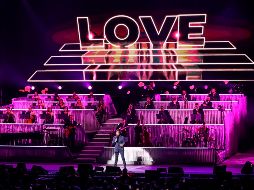 Picardía y una aire de seducción fueron los acompañantes de Michael Bublé, quien logró un recinto con sold out. EL INFORMADOR/ H. Figueroa