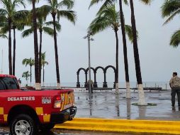 Al momento Puerto Vallarta se encuentra en alerta por el huracán Lidia, que ya alcanzado la peligrosa categoría 4. Cortesía Protección Civil.