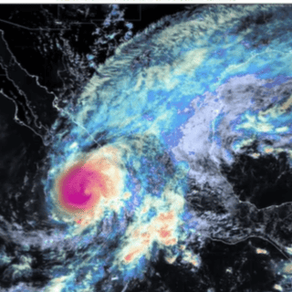 Pide Andrés Manuel a habitantes de la costa extremar precauciones ante el paso de Lidia; se activa plan DN-III