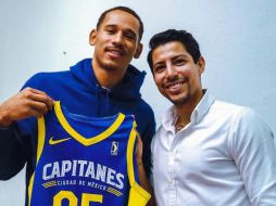 Juan Toscano-Anderson (izq.) será la figura del equipo de la Ciudad de México. TWITTER/CapitanesCDMX