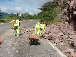 Al menos cuatro carreteras federales resultaron con daños por el Huracán 
