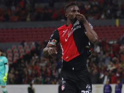 Su partida al América dolió a los seguidores del Atlas, sin embargo el amor por México nació, creció y se desarrolló en el futbol tapatío, jugando para la Academia. IMAGO7