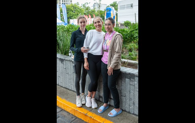 Marifer Guzmán, Alejandra Luna y Gabriela Fernández. GENTE BIEN JALISCO/ Servando Gómez
