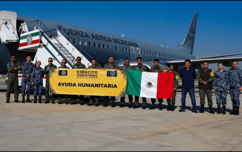 Andrés Manuel López Obrador dio a conocer que se organizarán nuevos vuelos para recoger a los mexicanos que continúan en Israel, pero se hará un puente aéreo. ESPECIAL/  @Sedena.