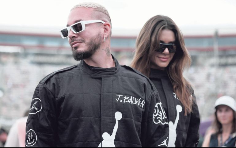 J Balvin se considera amigo de Bad Bunny. AFP