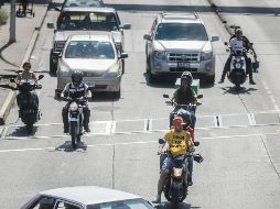 De acuerdo con las autoridades, el año pasado se integraron 84 mil motos en Jalisco y 53 mil automóviles. En las avenidas de la Zona Metropolitana de Guadalajara es evidente el aumento de este tipo de vehículos. EL INFORMADOR