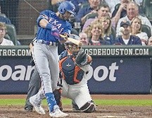 Leody Taveras conectó un cuadrangular solitario en el quinto episodio. AP