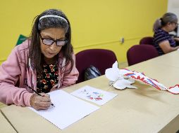 Adelaida se siente contenta te acudir a estos talleres del DIF. EL INFORMADOR/ H. Figueroa