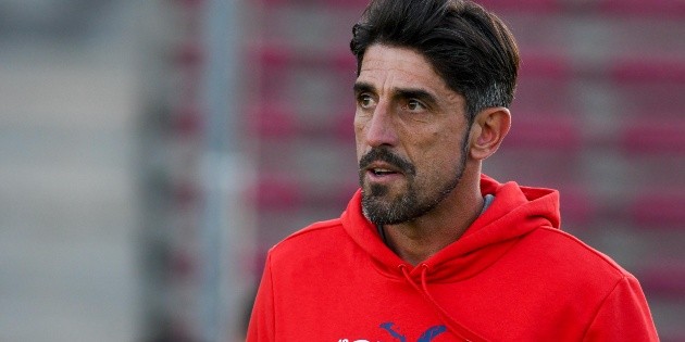 Paunovic fue abucheado por la afici&oacute;n de Chivas tras derrota ante Am&eacute;rica (VIDEO)
