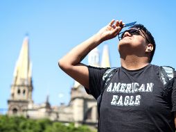 Durante este breve período, la Luna bloquea completamente el Sol, creando una oscuridad diurna fantasmagórica. EL INFORMADOR/ARCHIVO