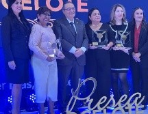 Se entregaron reconocimientos en tres categorías: Labor social, Labor Empresarial y Trayectoria Profesional. ESPECIAL.