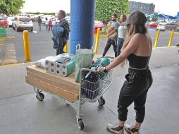 Algunos consumidores se preguntan si es legal que te pidan el comprobante de pago al salir de la tienda, Profeco responde. EL INFORMADOR/ ARCHIVO.