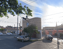 La casa en la cuadra única de Hospital, Alameda y Brillante, como una isla entre tres calles. ESPECIAL/ Google Maps 