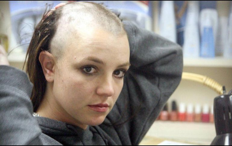 Britney Spears se rapó en 2007, lo cual fue un escándalo en su momento. AP/ ARCHIVO