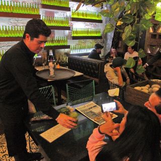 Lanzan programa de capacitación para meseros