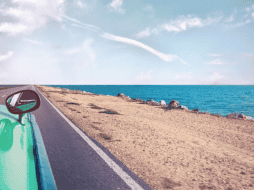 Si quieres hacer uno de los viajes más hermosos de toda tu vida, necesitas tomar tu coche y darte un paseo recorriendo las hermosas playas del norte. Pexels.