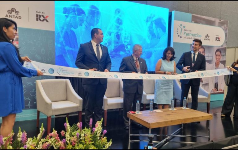 Este martes se inauguró la primera edición de Expo Fac Farmacias y Cuidado Personal donde participan 68 expositores. EL INFORMADOR / J. Velazco