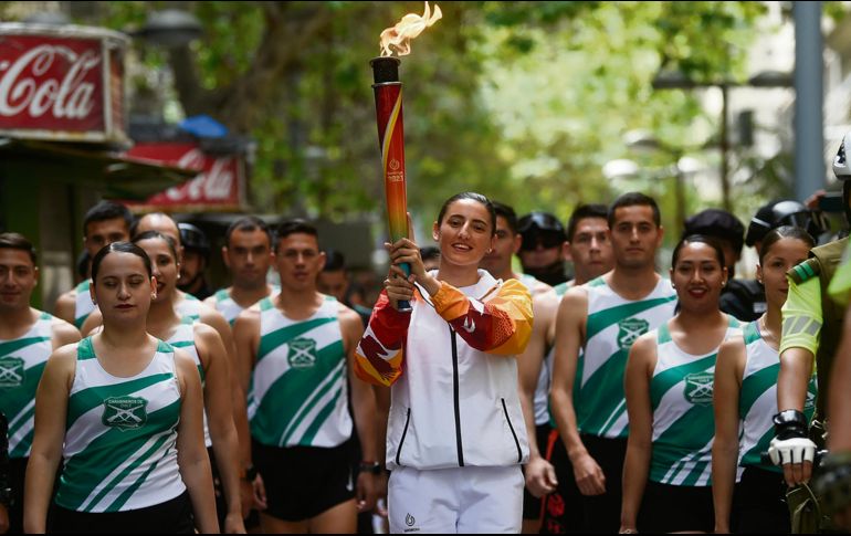 El fuego nuevo encendido en Teotihuacán iluminará hoy Santiago. AFP