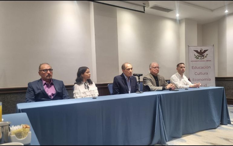 Los también integrantes de Morena explicaron que cuentan con más de 2 mil 500 miembros en diferentes municipios del estado. EL INFORMADOR / J. VELAZCO