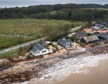 Una tormenta azotaba Reino Unido, el norte de Alemania y el sur de Escandinavia (foto) por tercer día consecutivo hoy sábado. EFE / M. Clauds