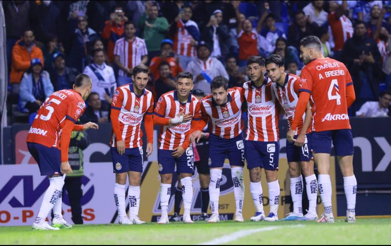 De momento, Chivas se encuentra en pleno ascenso, ya que luego de semanas complicadas, ahora mismo el Rebaño ya hiló tres jornadas sin conocer la derrota. IMAGO7