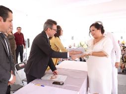 Un total de mil 977 matrimonios se concertaron este sábado en la explanada del Museo Cabañas. CORTESÍA/Ayuntamiendo de Guadalajara
