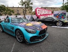 Más de 20 coches de marcas de lujo fueron intervenidos por artistas locales. EL INFORMADOR/ H. Figueroa