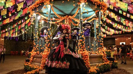 El espectáculo destaca las tradiciones mexicanas del Día de Muertos. EL INFORMADOR/ H. Figueroa