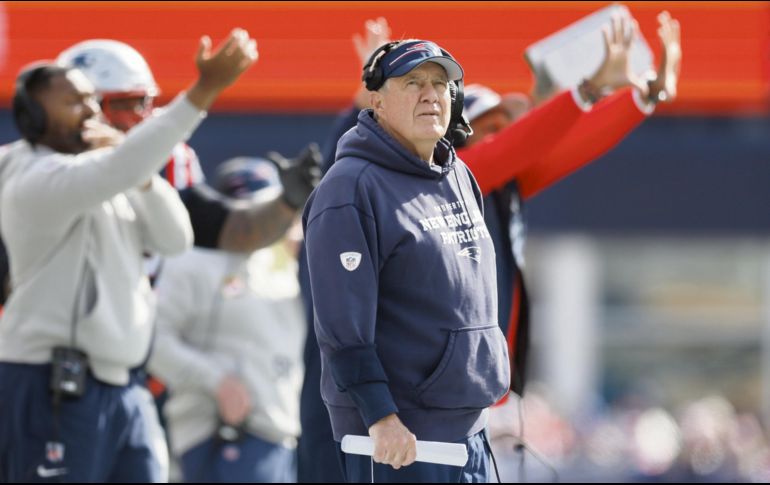 Belichick es el tercer coach más ganador en temporada regular. AP